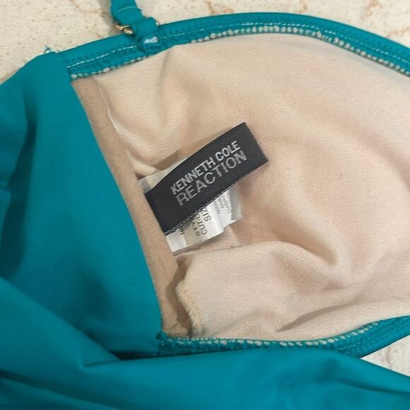 Kenneth Cole Reaction bikini SZ medium - Picture 5 of 7